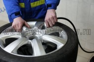 проверка давления в шинах
